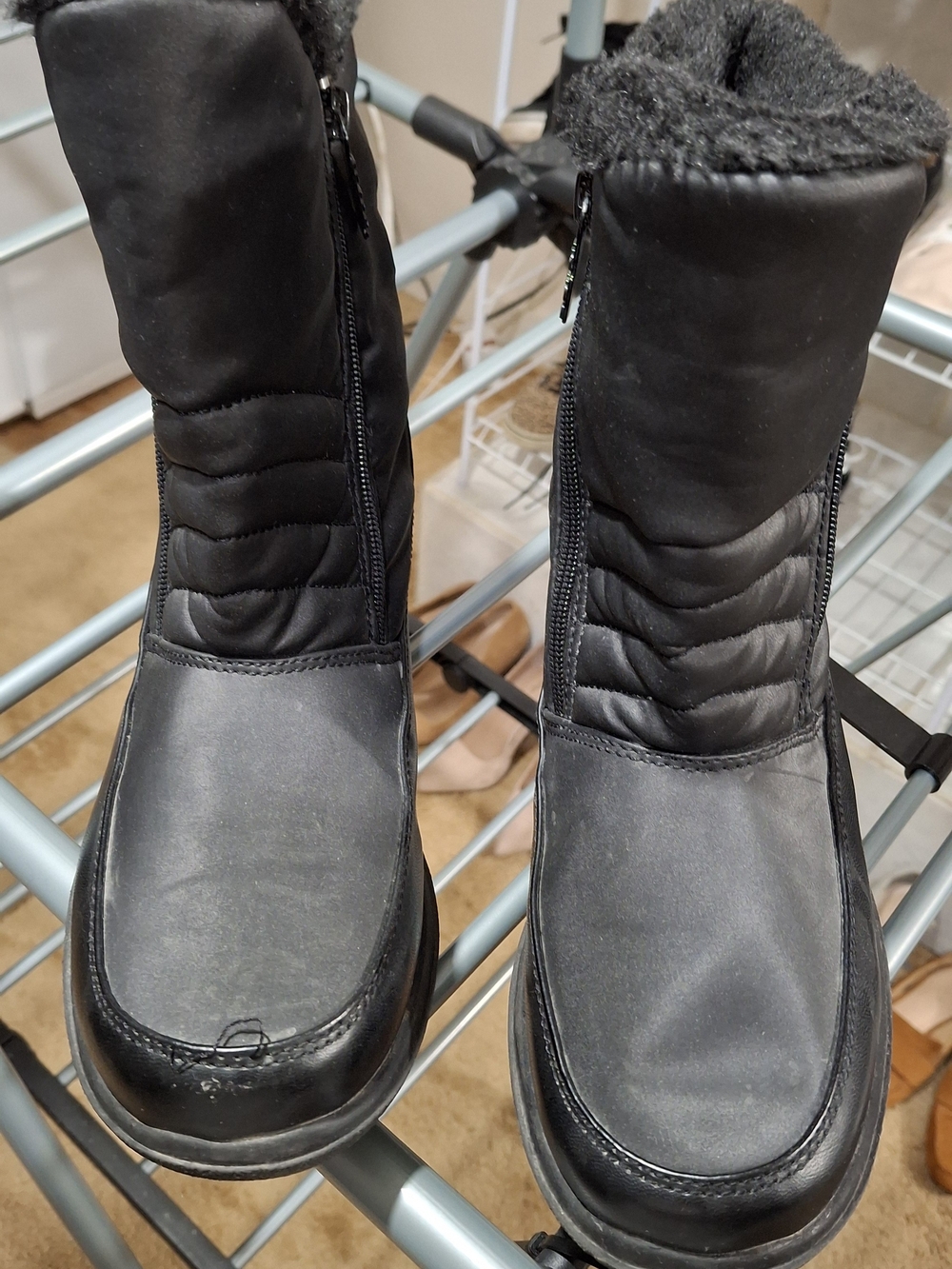 Totes Martha Black Quilted Side-Zip Winter Snow Boots Faux Fur Lined Women